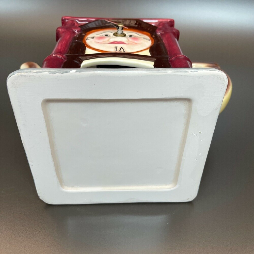Decorative Ceramic Clock with face 8 1/8" High x 9 1/2" x 5 1/2" - Picture 8 of 9